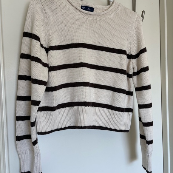 GAP Sweaters - Gap Brown and Cream Horizontal Striped Crew Neck Knit Sweater Women’s Medium